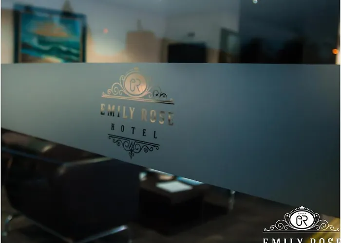 Emily Rose מלון 3*